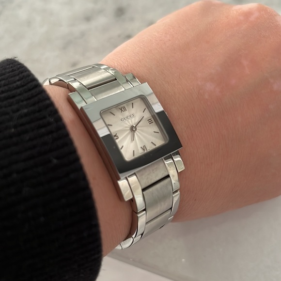 Gucci 7900 Series Watch - Picture 9 of 10